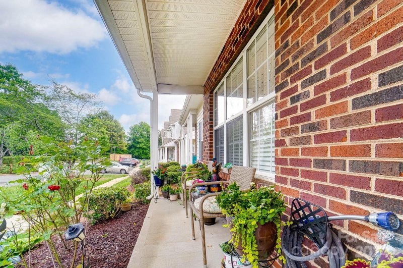 Property image 4 at 10549 Yellow Rose Lane, Charlotte, NC 28269