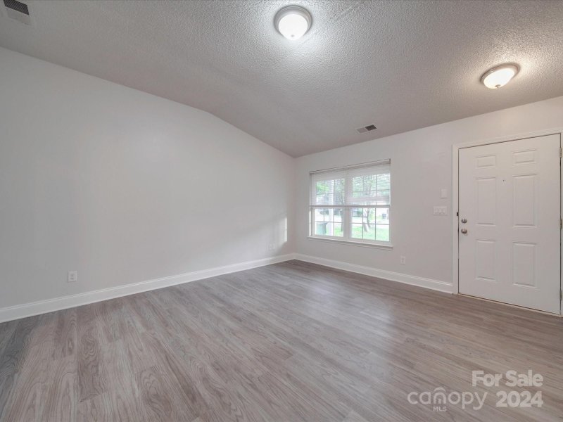 Property image 5 at 333 Kingville Drive, Charlotte, NC 28213