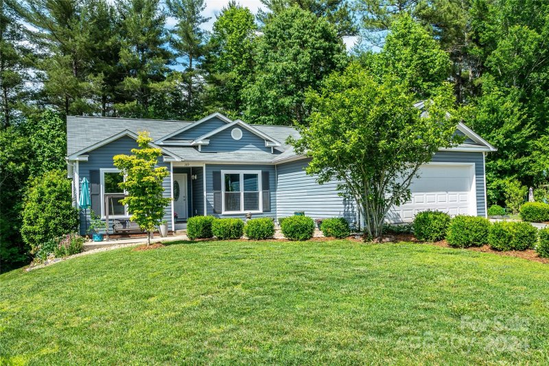 Property image 2 at 289 Forest Glen Way, Morganton, NC 28655