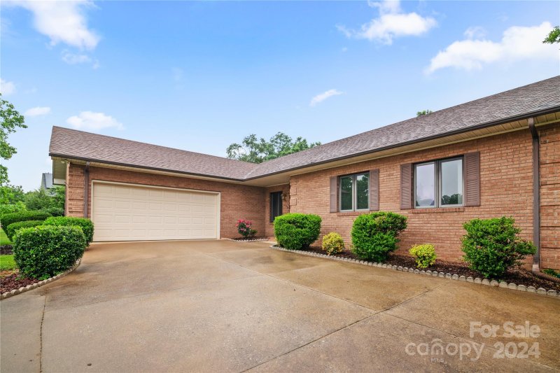 Property image 3 at 130 Kilmer Lane, Mooresville, NC 28115