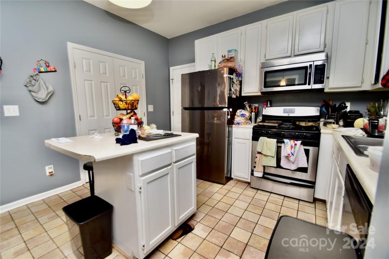 Property image 5 of 9841 Baxter Caldwell Drive in Faires Farm, Charlotte, NC 28213