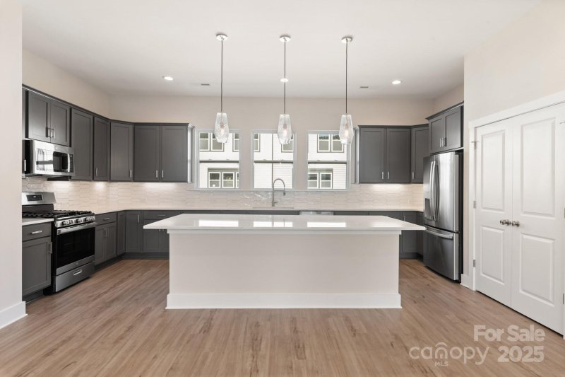 Property image 5 of 312 Ferebee Place in Brixton, Charlotte, NC 28213