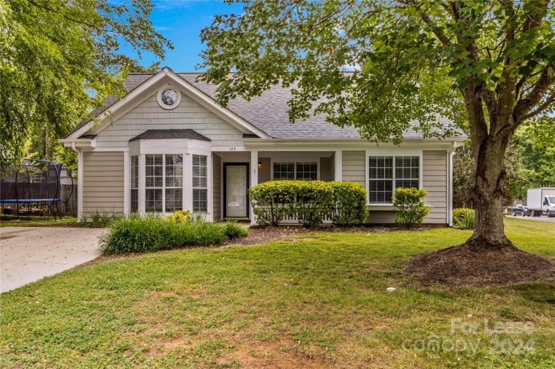 123 Meadow Lilly Court