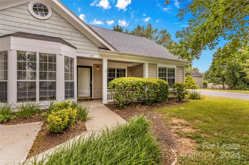Property image 3 at 123 Meadow Lilly Court, Mooresville, NC 28115
