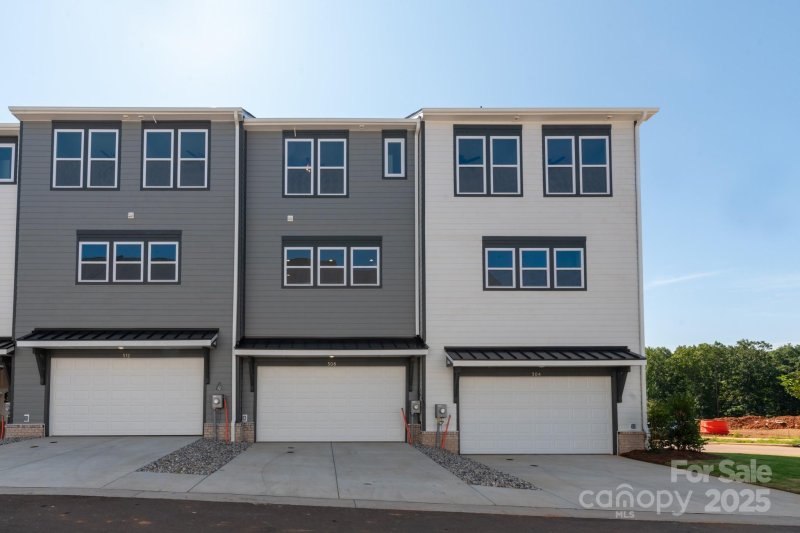 Property image 3 at 308 Ferebee Place, Charlotte, NC 28213