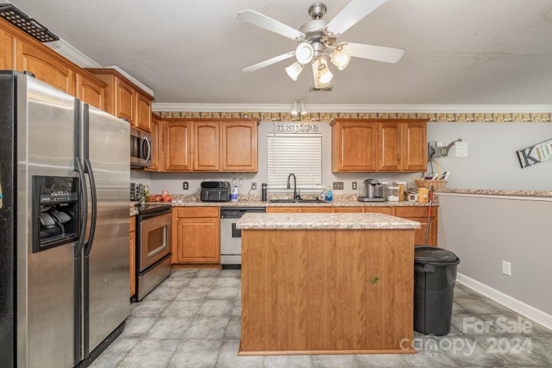 Property image 2 at 1820 Oakdale Green Drive, Charlotte, NC 28216