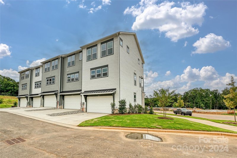 Property image 2 at 304 Ferebee Place, Charlotte, NC 28213