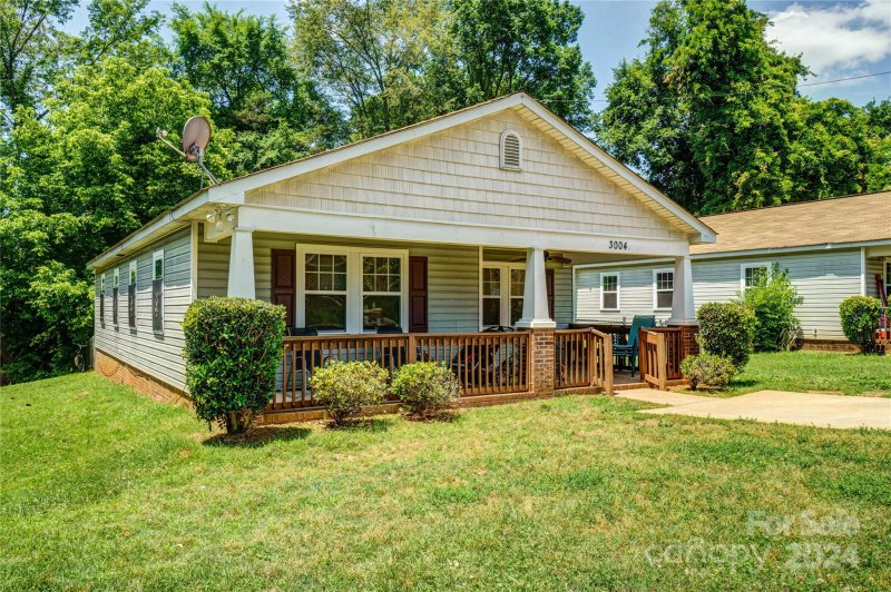 Property image 2 at 3004 Ridge Avenue, Charlotte, NC 28208