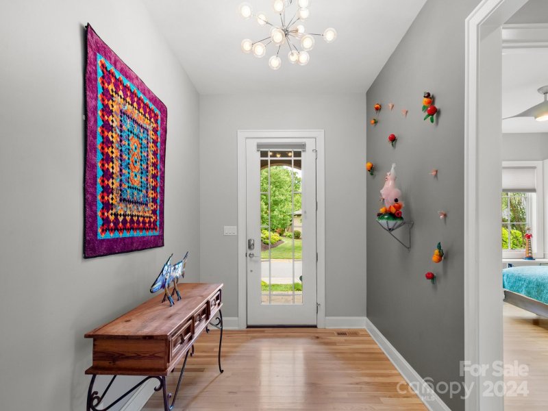 Property image 2 at 59 Chantilly Drive, Asheville, NC 28804