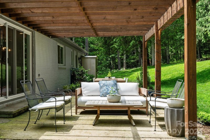 Property image 3 at 11 Brookside Road, Asheville, NC 28803