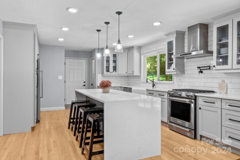 Property image 5 at 11 Brookside Road, Asheville, NC 28803