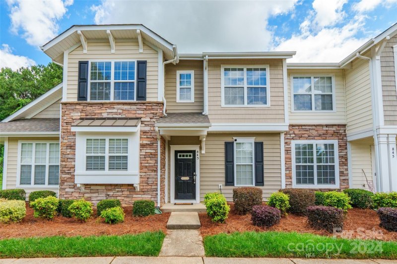 843 Lacebark Drive