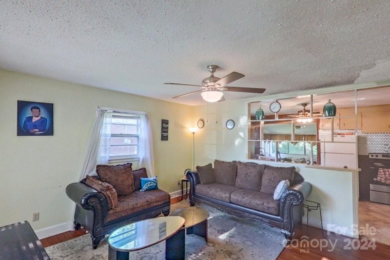 Property image 4 at 4401 Ridgeley Drive, Charlotte, NC 28208