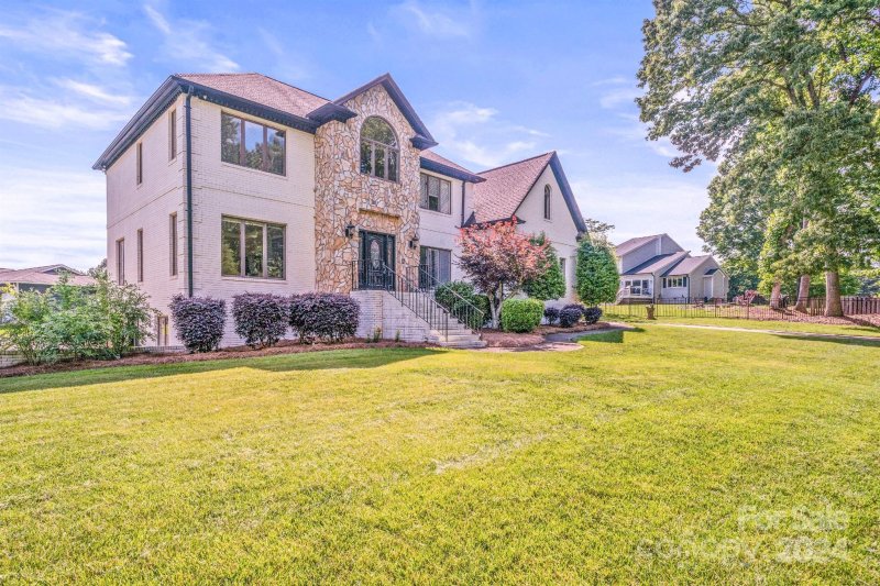 Property image 2 at 533 Canvasback Road, Mooresville, NC 28117