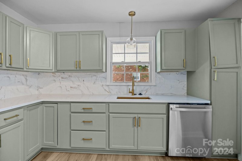 Property image 5 at 1428 Mcilroy Road, Charlotte, NC 28212