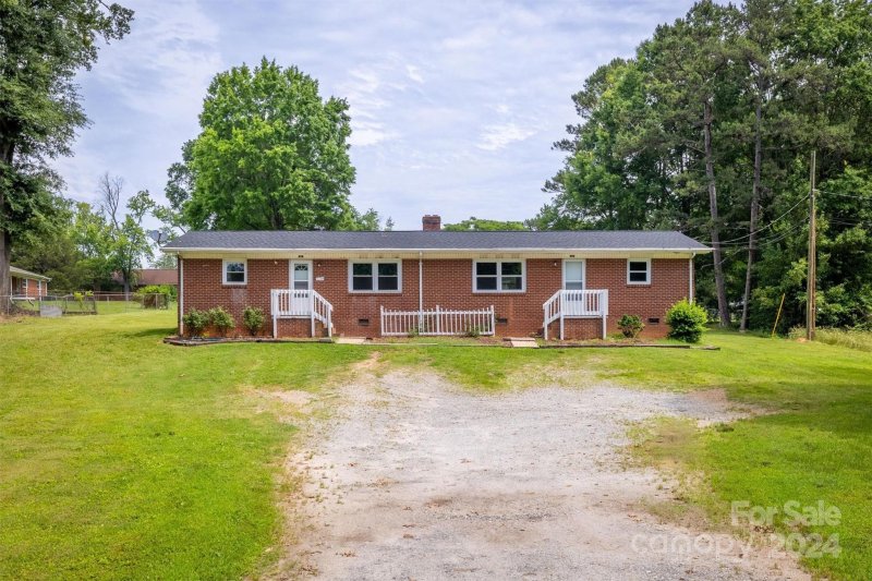 Property image 2 at 2420 2422 4th Avenue, Hickory, NC 28602