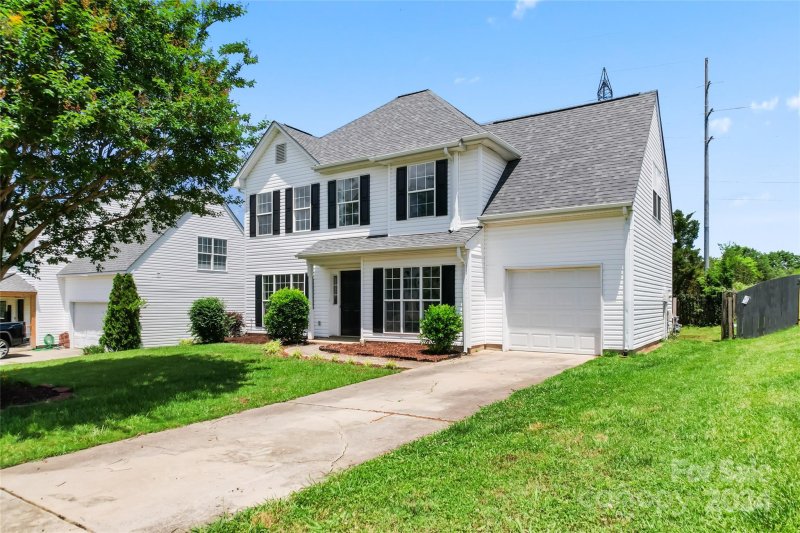 Property image 3 at 10933 Kempsford Drive, Charlotte, NC 28262