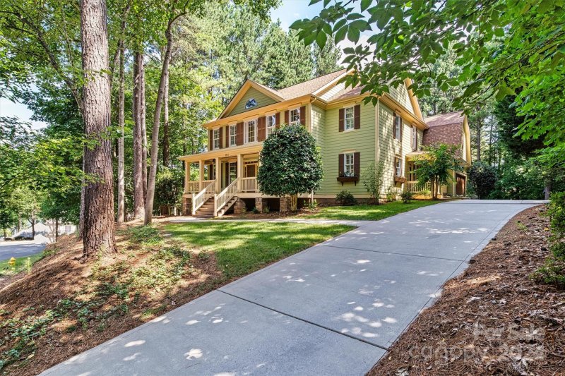 8812 Ashby Pointe Court