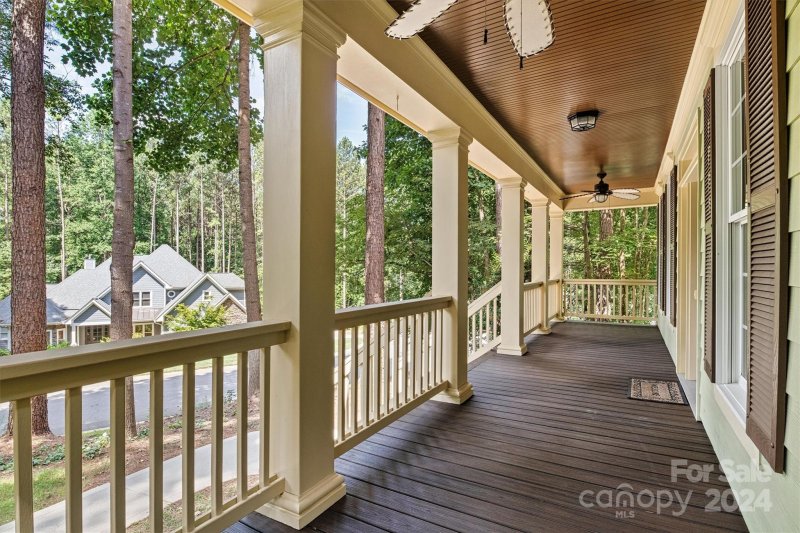 Property image 4 at 8812 Ashby Pointe Court, Sherrills Ford, NC 28673