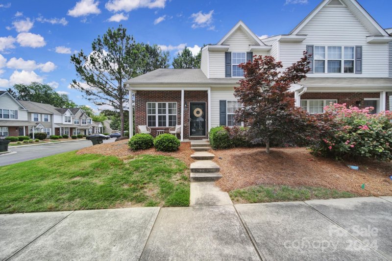 Property image 2 at 1122 Knotty Hill Drive, Rock Hill, SC 29732