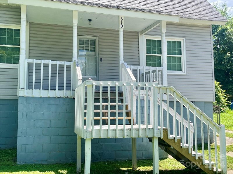 Property image 3 at 310 S Ransom Street, Gastonia, NC 28052
