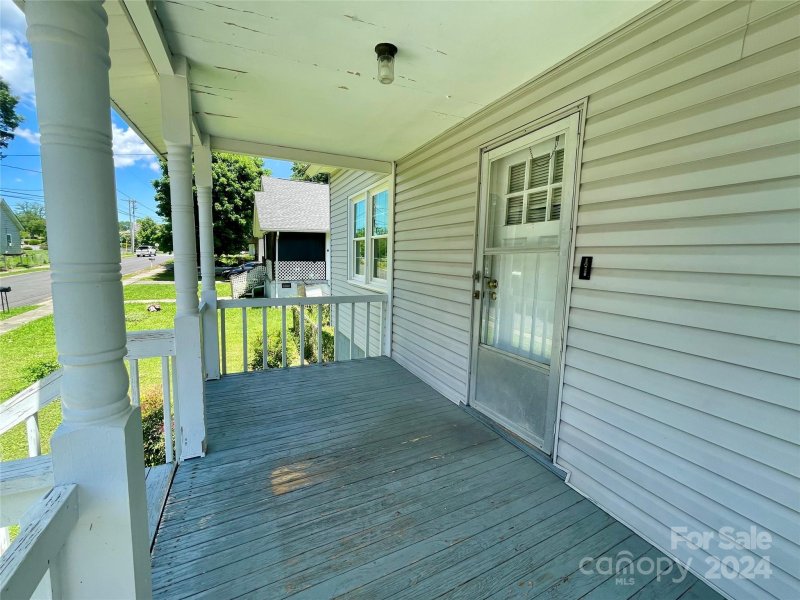 Property image 4 at 310 S Ransom Street, Gastonia, NC 28052