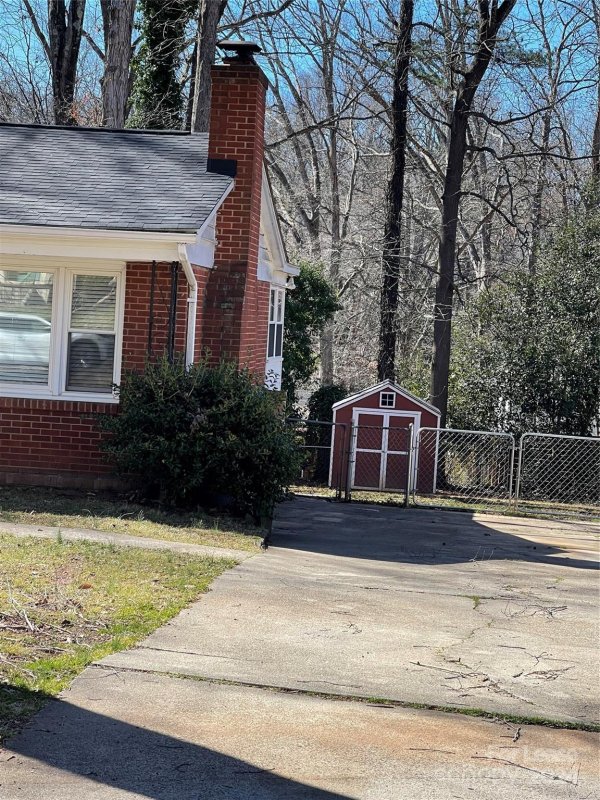 Property image 3 at 5132 Unaka Avenue, Charlotte, NC 28205