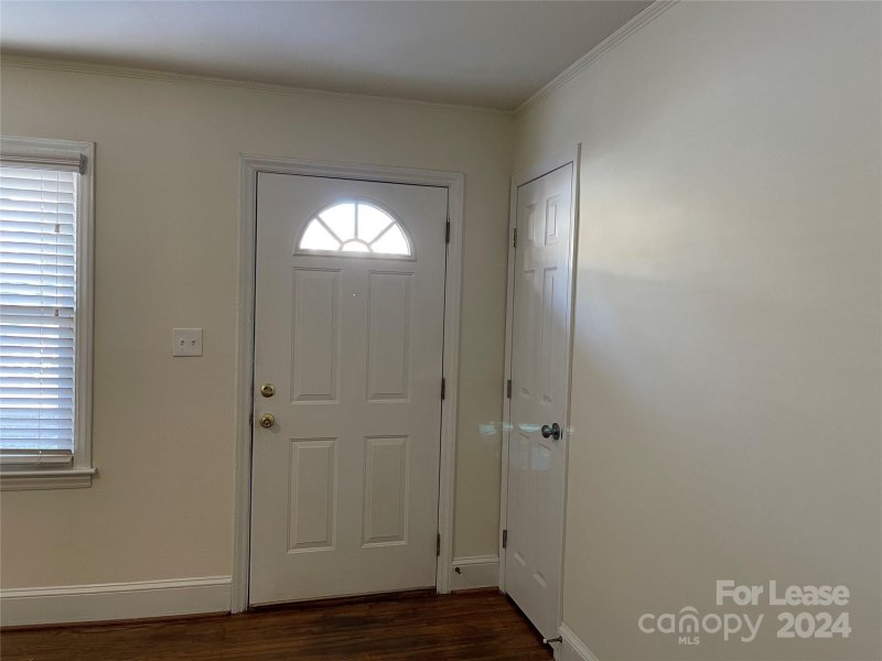 Property image 4 at 5132 Unaka Avenue, Charlotte, NC 28205