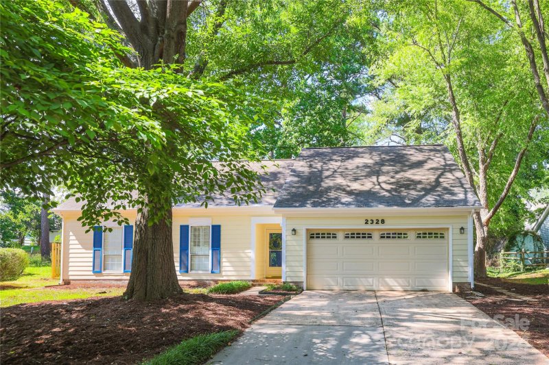 Property image 2 at 2328 Snow Creek Lane, Charlotte, NC 28273