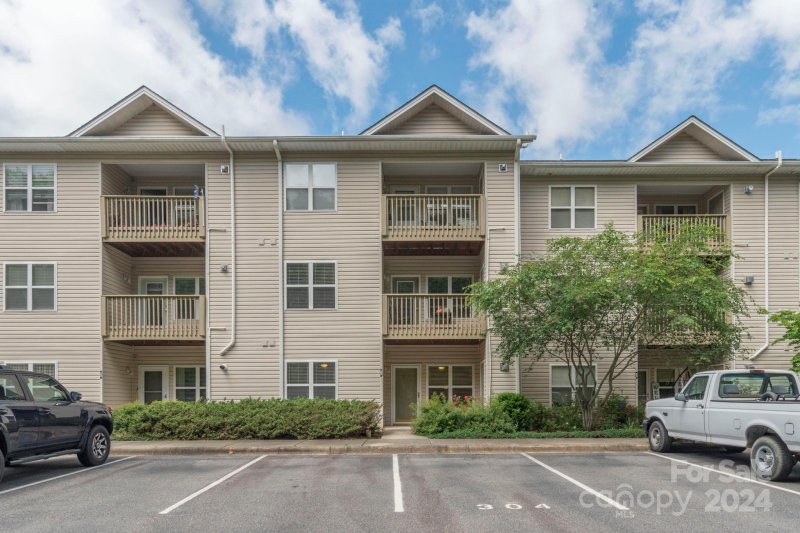 304 Carrington Place