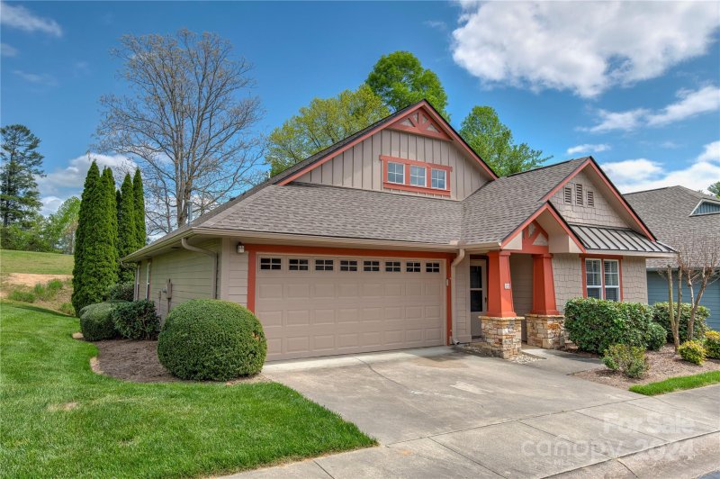 Property image 2 at 34 Gray Wolf Lane, Hendersonville, NC 28792
