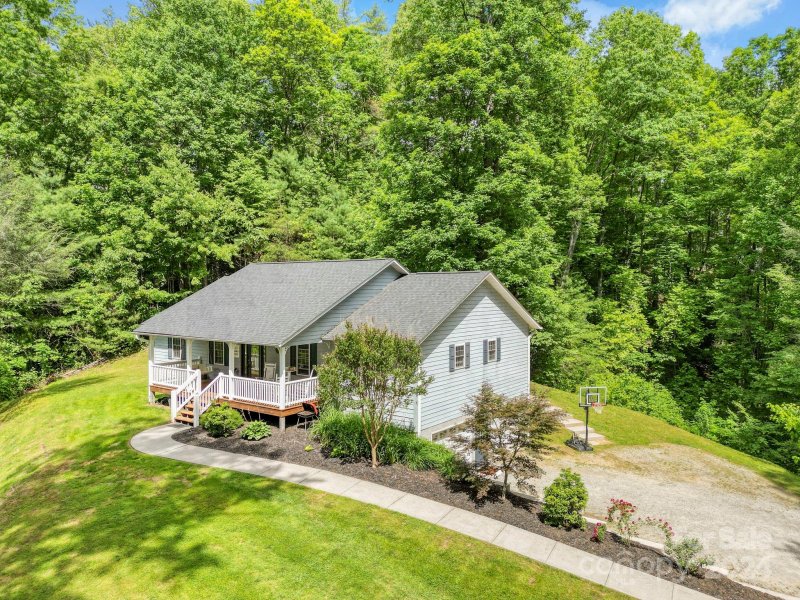 Property image 2 at 158 Cosgrove Court, Flat Rock, NC 28731