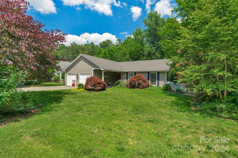 6840 Long Needles Drive