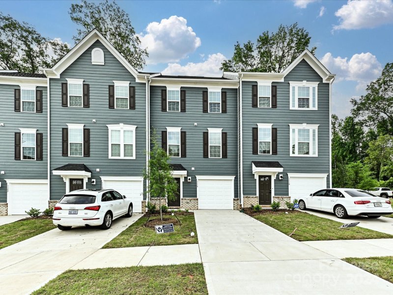 Property image 2 at 1114 Ketchum Court, Charlotte, NC 28208