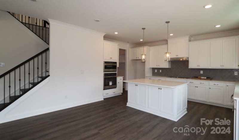 Property image 2 at 11124 Lochmere Road, Charlotte, NC 28278