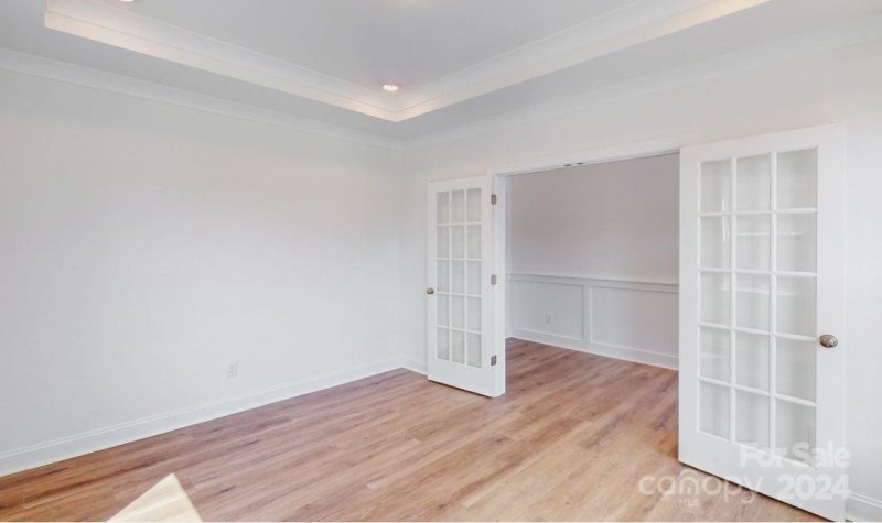 Property image 2 at 11121 Lochmere Road, Charlotte, NC 28278