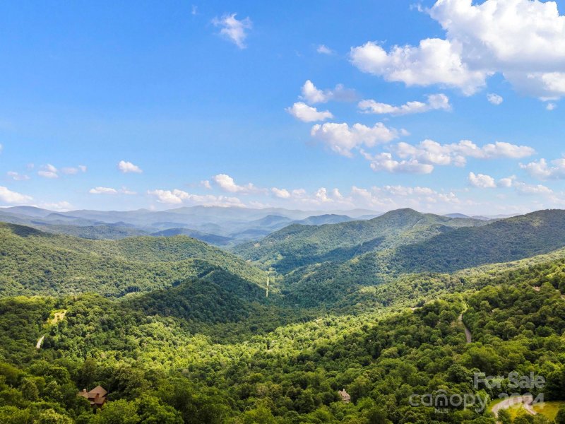 Property image 4 of 948 Lookout Drive in Wolf Laurel, Mars Hill, NC 28754
