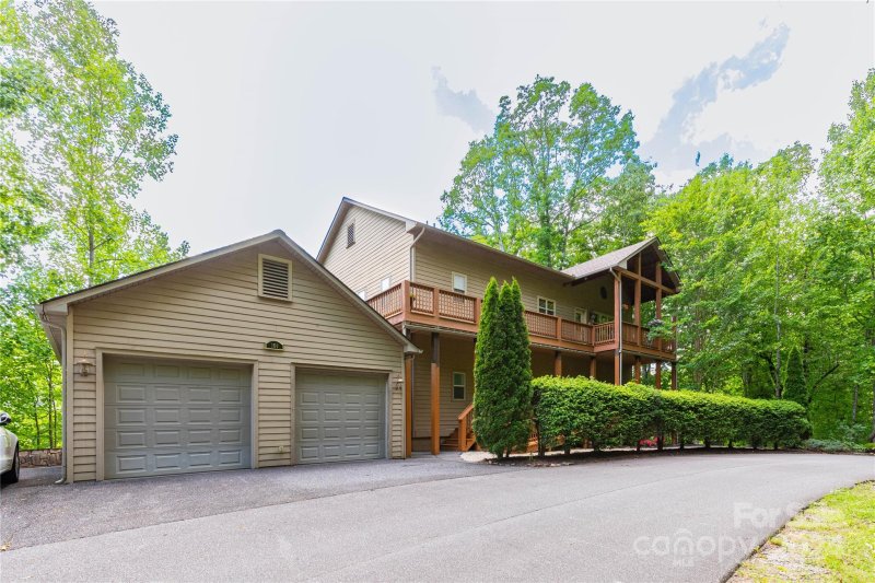 Property image 2 at 100 White Oak Pointe, Whittier, NC 28789