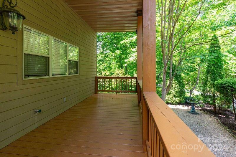 Property image 5 at 100 White Oak Pointe, Whittier, NC 28789