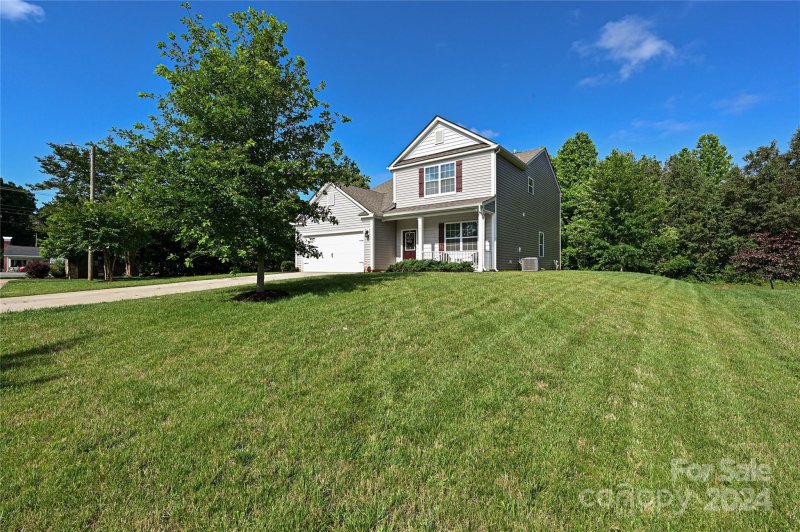 Property image 3 at 101 Meadow Stream Drive, Mount Holly, NC 28120