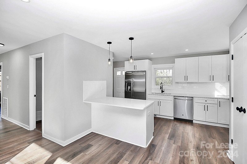 Property image 2 at 5015 Curtiswood Drive, Charlotte, NC 28213