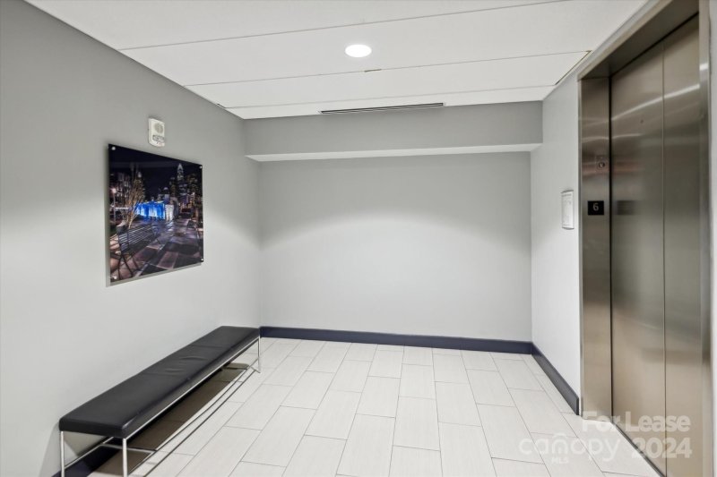 Property image 4 at 1133 Metropolitan Avenue, Charlotte, NC 28204