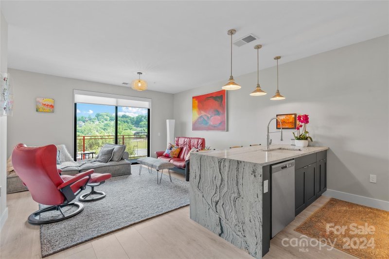 Property image 3 at 68 Craven Street, Asheville, NC 28806