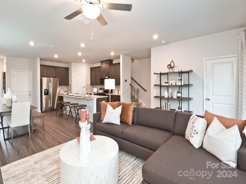 Property image 4 at 1133 Plumcrest Drive, Charlotte, NC 28216