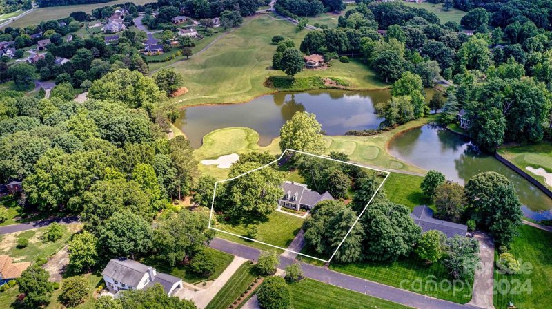 Property image 2 at 2593 Birdie Lane, Conover, NC 28613