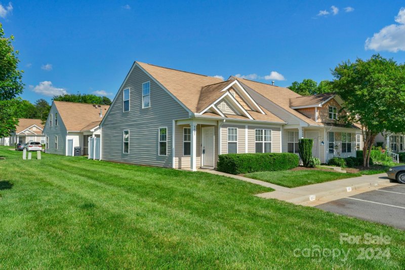 Property image 3 at 9007 Jordan Creek Court, Fort Mill, SC 29707