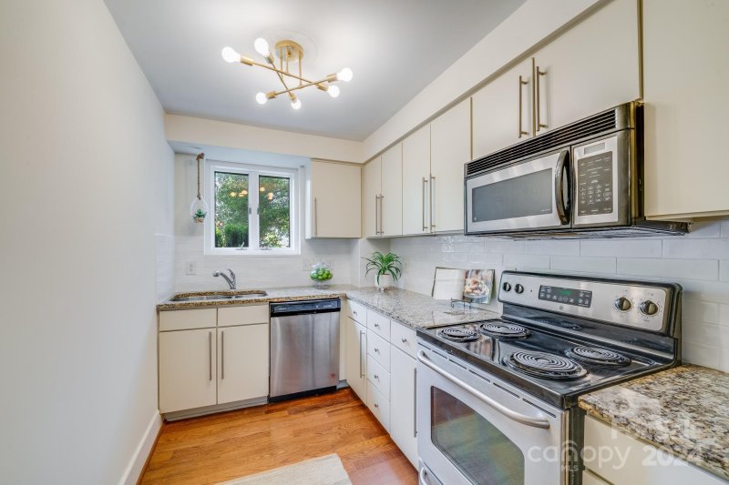 Property image 5 at 2423 Vail Avenue, Charlotte, NC 28207