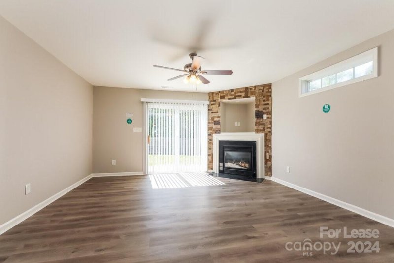 Property image 4 at 10341 Hugue Way, Charlotte, NC 28214