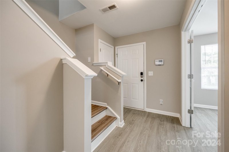Property image 3 at 303 Cornielle Lane, Charlotte, NC 28216