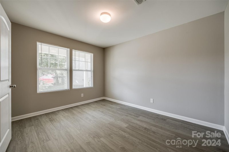 Property image 4 at 303 Cornielle Lane, Charlotte, NC 28216